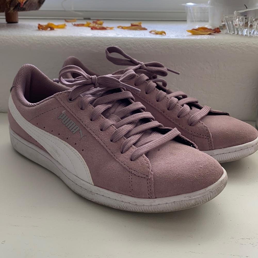 Puma tennis shoes